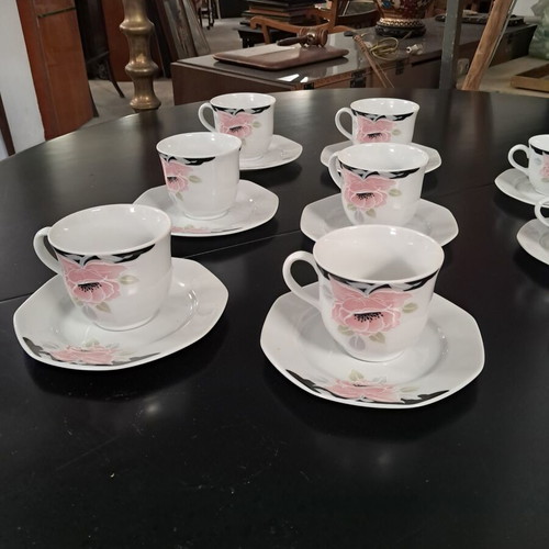 Coffee cup set like new, 12 pieces