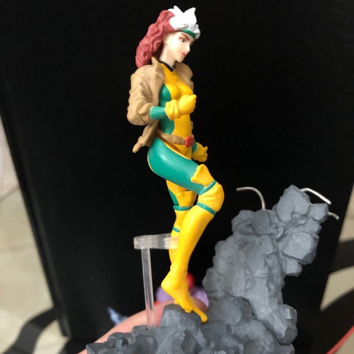 Rogue figure from X-Men 9 cm used, Marvel Comics