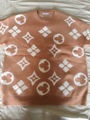 Knitted sweater like new, white and beige, size M