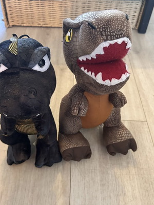Jurassic World και Berentoys λούτρινοι δεινόσαυροι, σετ 2