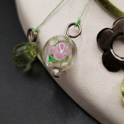Pendant new handmade with crystals, Murano glass and metal daisies
