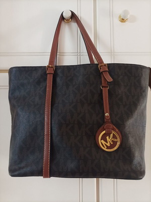 Τσάντα ώμου Michael Kors σαν καινούργιο, μαύρο και καφέ