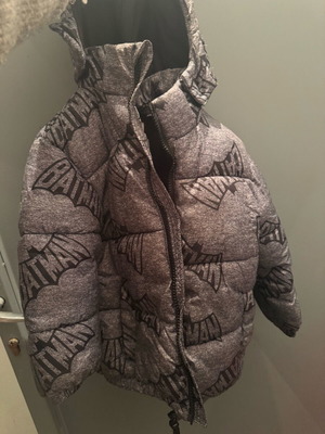 Παιδικό μπουφάν Batman μεταχειρισμένο, γκρι, μέγεθος 104-110