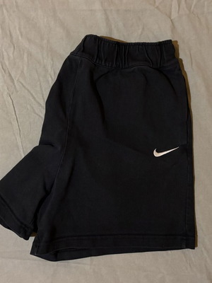 Nike shorts like new, black, size S