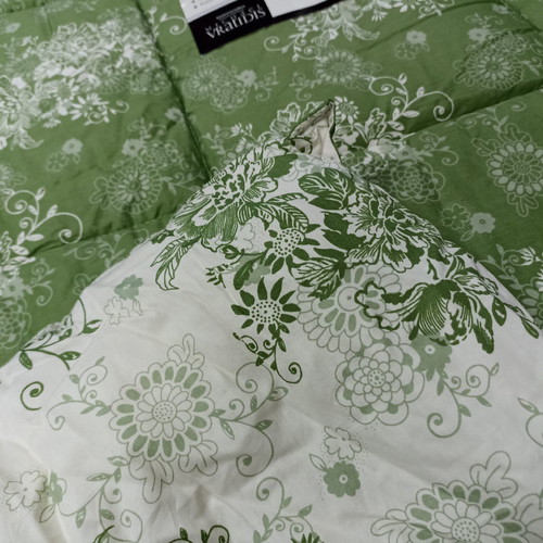 Double quilt new with 2 pillowcases, two-sided cotton satin