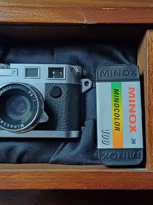 MINOX Miniature camera new with 16mm film, Leica design