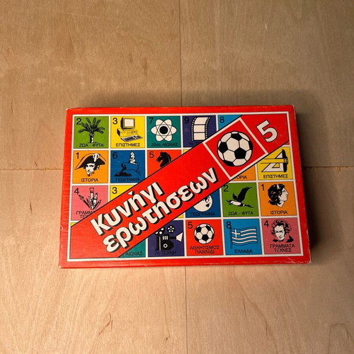 Board game question hunt new