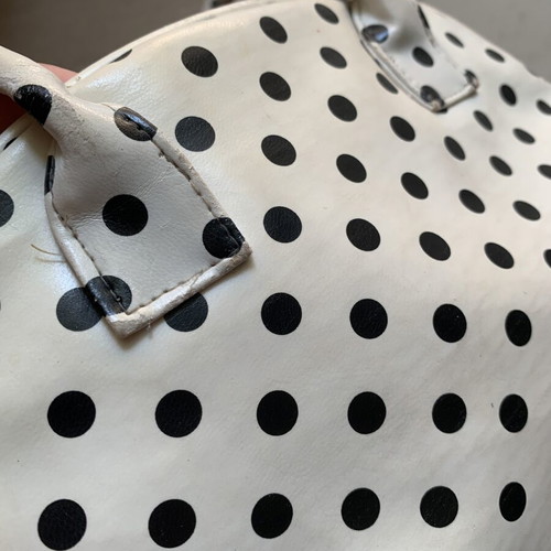 Neseser bag like new with shoulder strap, white