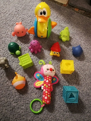 Baby toys like new, bath and water play set