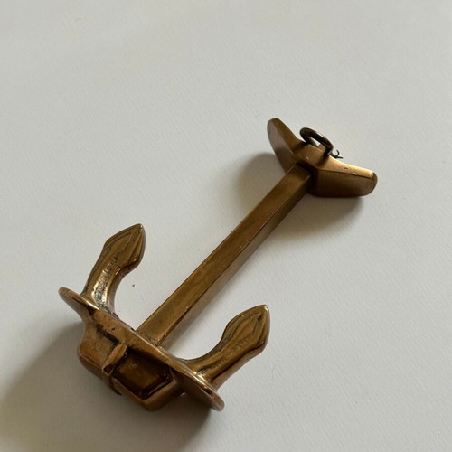 Vintage brass wall hook anchor design used, 13.5x7.5 cm