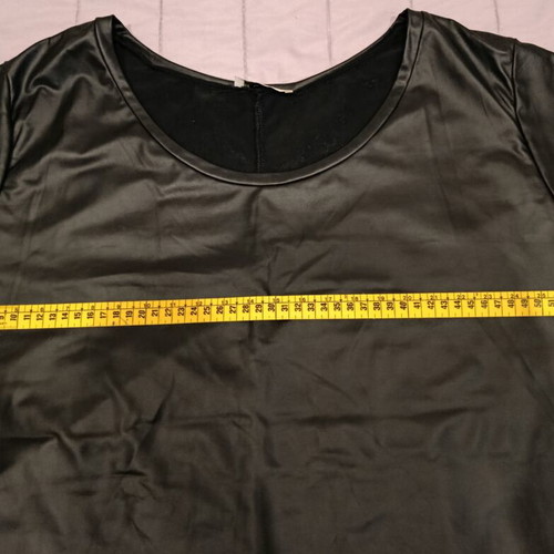 Women's leather-effect blouse size M like new, black