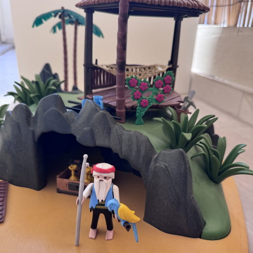 Playmobil The Pirate Island 3799 used, 1991