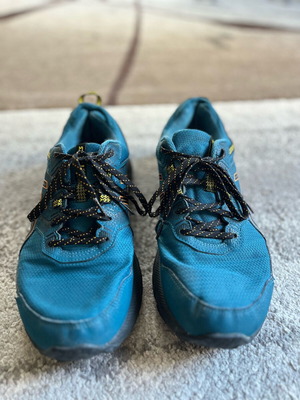 Asics Gel-Venture 9 athletic shoes used, size 44, blue