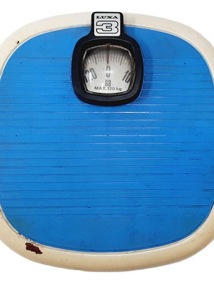 Vintage mechanical scale used, 120 kg, analog display, stable platform