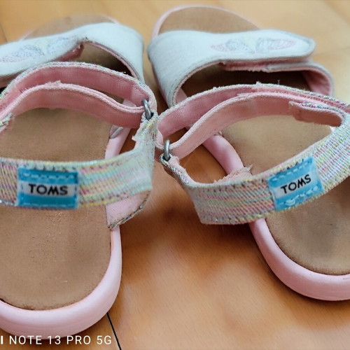 Toms sandals size 27 used, white
