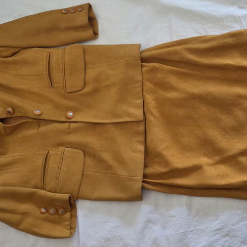 Vintage women's tailored set mustard color like new