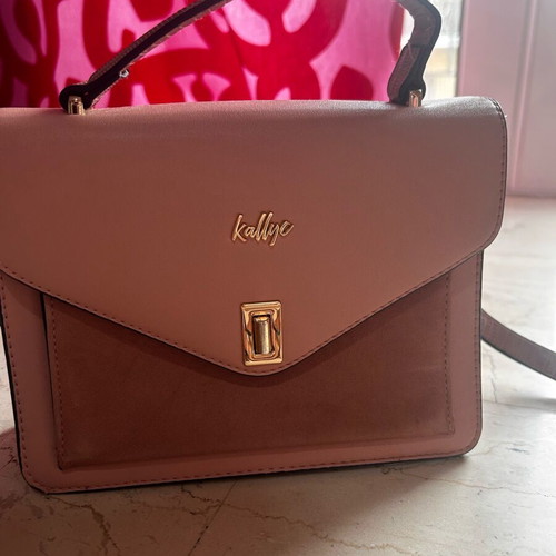 Kallyo shoulder bag pink nude like new