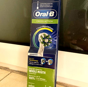 Oral-B Cross Action CleanMaximiser Black Edition Ανταλλακτικές Κεφαλές Ηλεκτρική Οδοντόβουρτσα 2τμχ