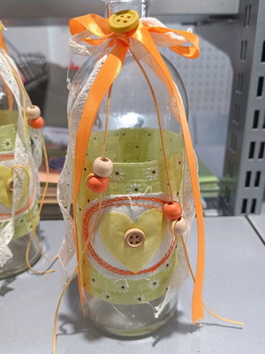 Decorative glass bottles with heart design, set of 3, new