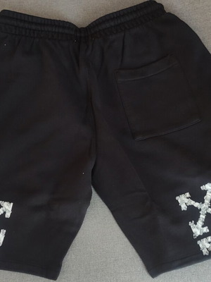 Off White heraldic arrows skate sweatshorts, black, medium