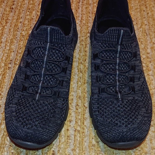 Skechers sports shoes size 39 like new, black