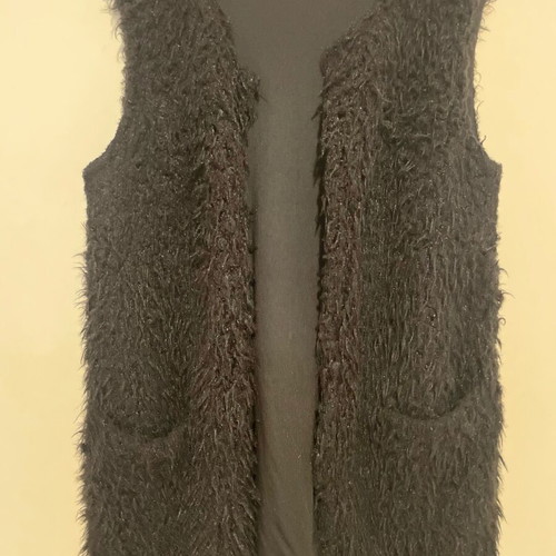 Stradivarius sleeveless vest used black size L