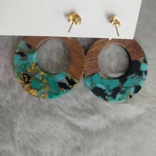 Natural Glow Earrings made of wood, resin and gold leaves, custom order