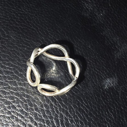 Women's silver ring like new