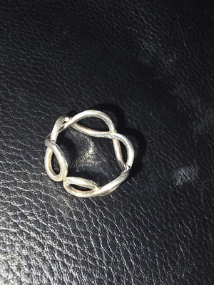 Women's silver ring like new