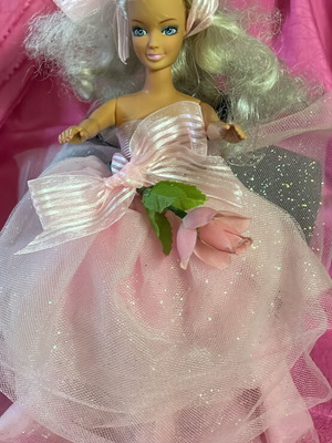 Κούκλα Barbie με φόρεμα χορού σαν καινούργιο