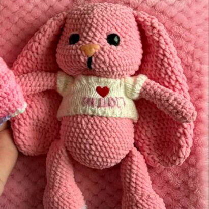Knitted bunny new with heart blouse and safe eyes