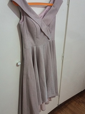 Wedding dress size Small like new with inner zipper and off-shoulder