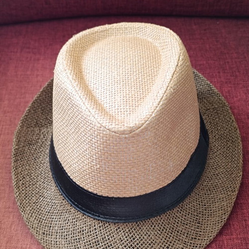 Hats colorful pack of 5 like new, size 58