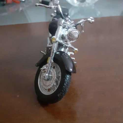 Yamaha Road Star collectible miniature motorcycle like new