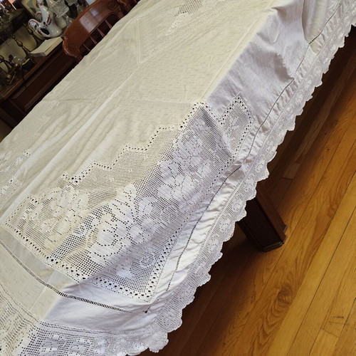 Handmade tablecloth (blanket) 165x250 cm like new