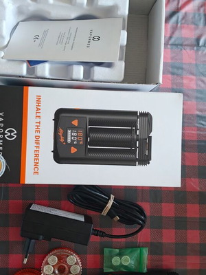 Mighty+Medic vaporizer like new with extra mesh capsules