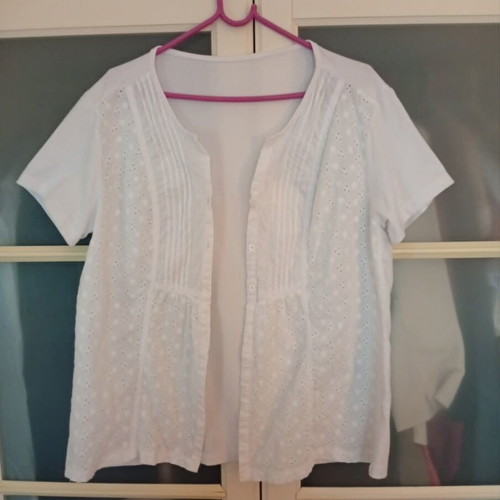 White blouse-cardigan with embroidered design, like new, size M