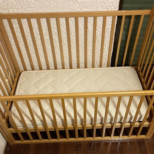 Lito wooden baby cot like new with mattress