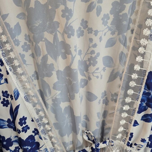Kimono dress white-blue floral with lace details and belt, like new