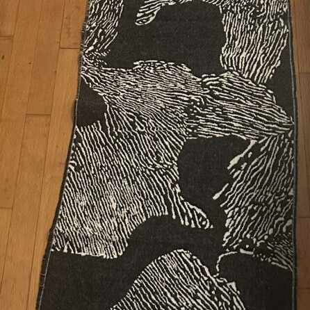 Double-sided winter pashmina scarf, black and white