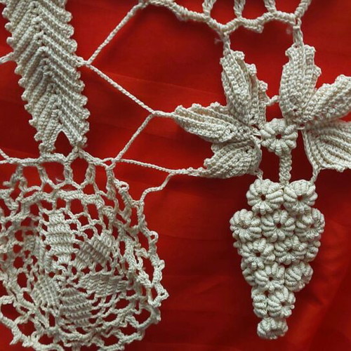 Handmade crochet round tablecloth new with grapes