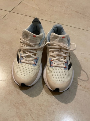 Adidas Adizero SL sneakers like new, size 39 1/3, white beige