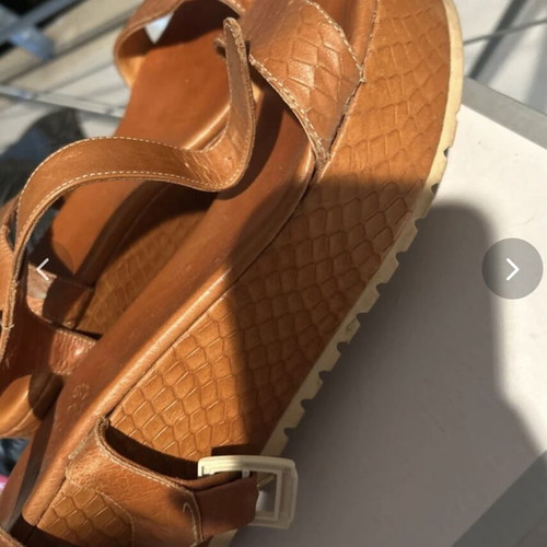 Sandals like new, size 40