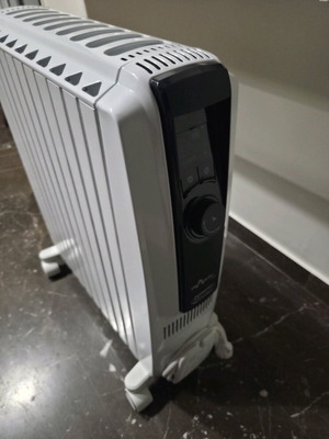 Delonghi Dragon 4 Pro oil radiator 10 fins like new