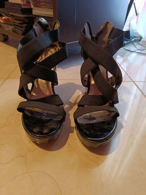 Sandals used size 37, black with worn sole