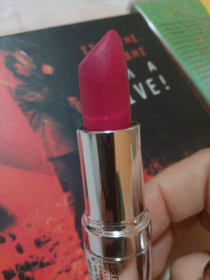 Seventeen Matte Lipstick Fuchsia New