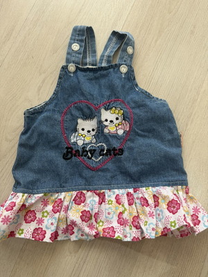 Παιδικό τζιν φορεματάκι Hello Kitty σαν καινούργιο, 12 μηνών