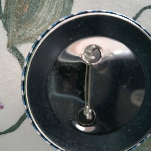 Metal badge new, diameter 5.8 cm