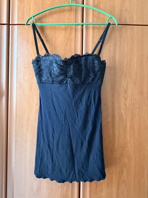 Tezenis lingerie top with built-in bra, like new, size M, black