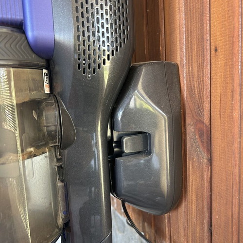 Black & Decker vacuum cleaner, lightweight with LED